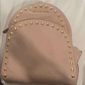 Michael kors backpack medium size
